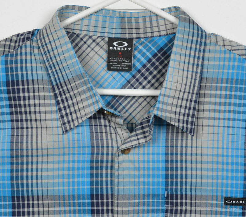 Oakley Men's Large Regular Fit Blue Gray Plaid Short Sleeve Button-Front Shirt