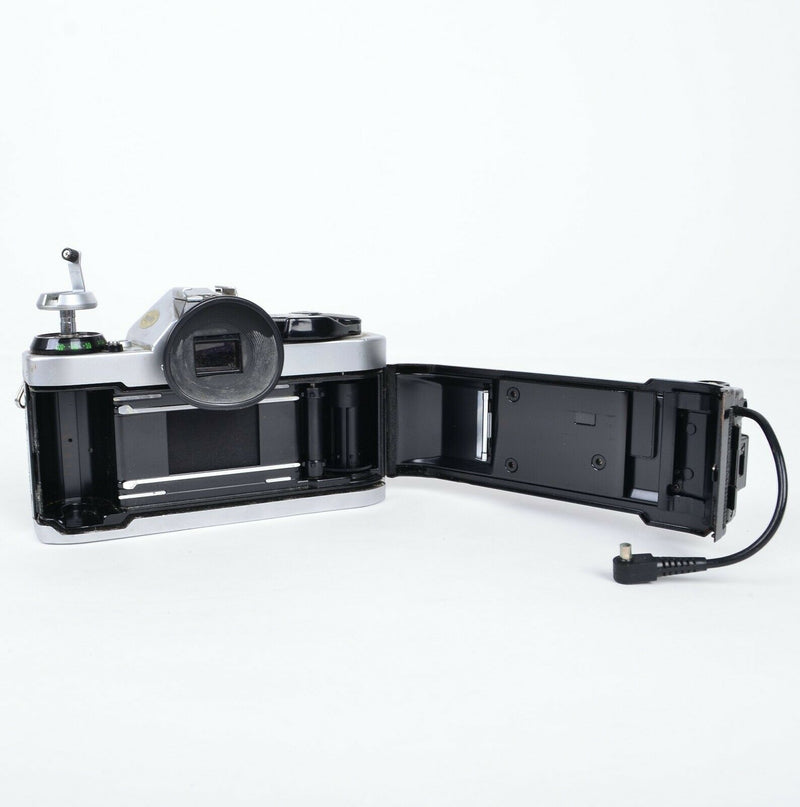 Canon AE-1 Program 35mm Manual SLR Film Camera w Sigma 28mm 2.8 & Canon 80-200mm