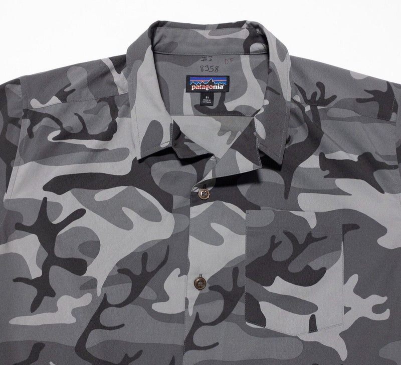 Patagonia Sample Shirt Men's Fits Large Camouflage Stretch Planing Hybrid Shirt