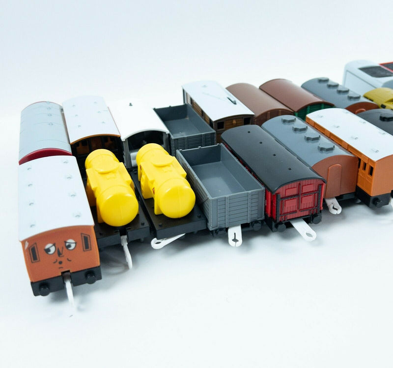Thomas & Friends Trackmaster Motorized Train Toy Lot (26) TOMY Circa 2002
