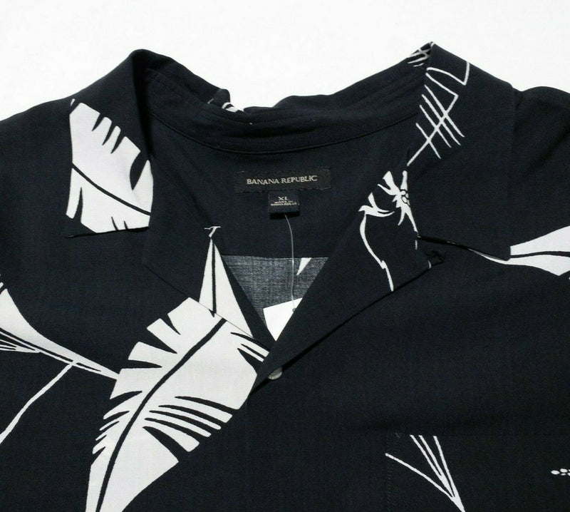 Banana Republic Camp Shirt XL Men's Hawaiian Floral Black Viscose Palm NWT