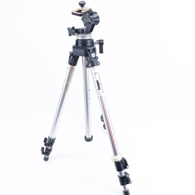 Bogen Manfrotto 3021 Professional Tripod with Bogen 3025 3-D Tripod Head Italy