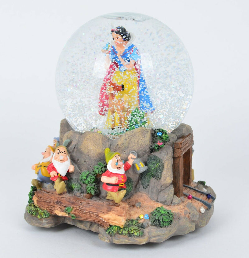 Snow White and the Seven Dwarfs Disney Hallmark Musical Snow Globe “Heigh Ho”