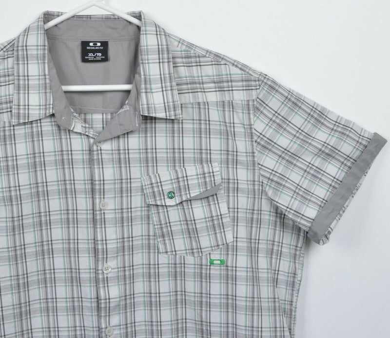 Oakley Men's XL Regular Fit Gray Green Plaid Short Sleeve Button-Front Shirt